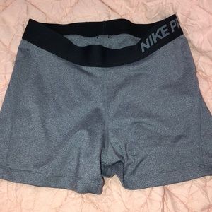 Gray Nike pro spandex